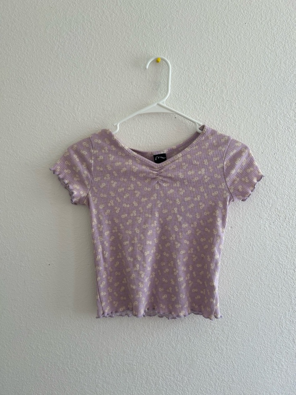 art class Lavender Ribbed V-Neck Tee with White Floral Print